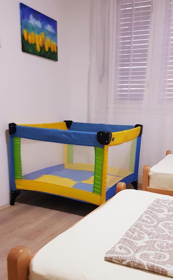 Citys Apartment Apatin Bagian luar foto
